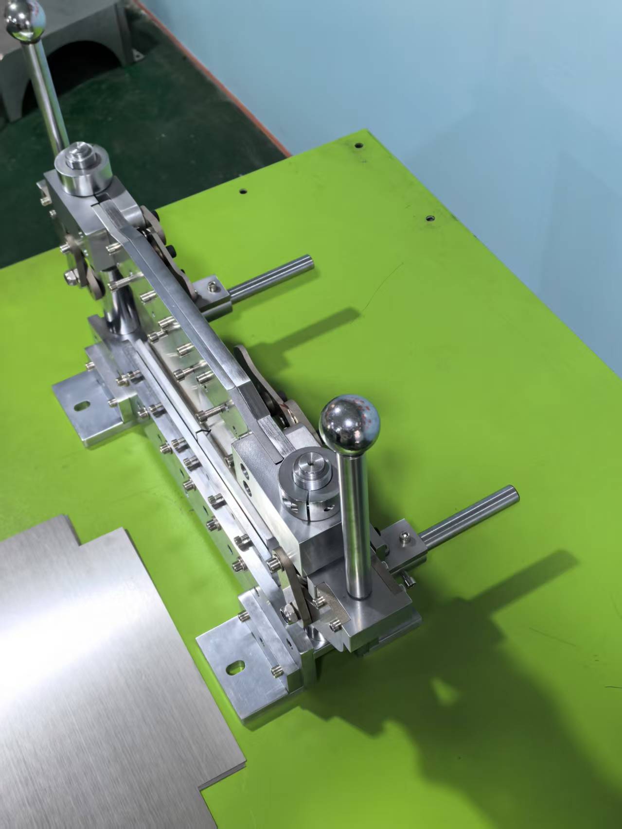 Mini manual press brake